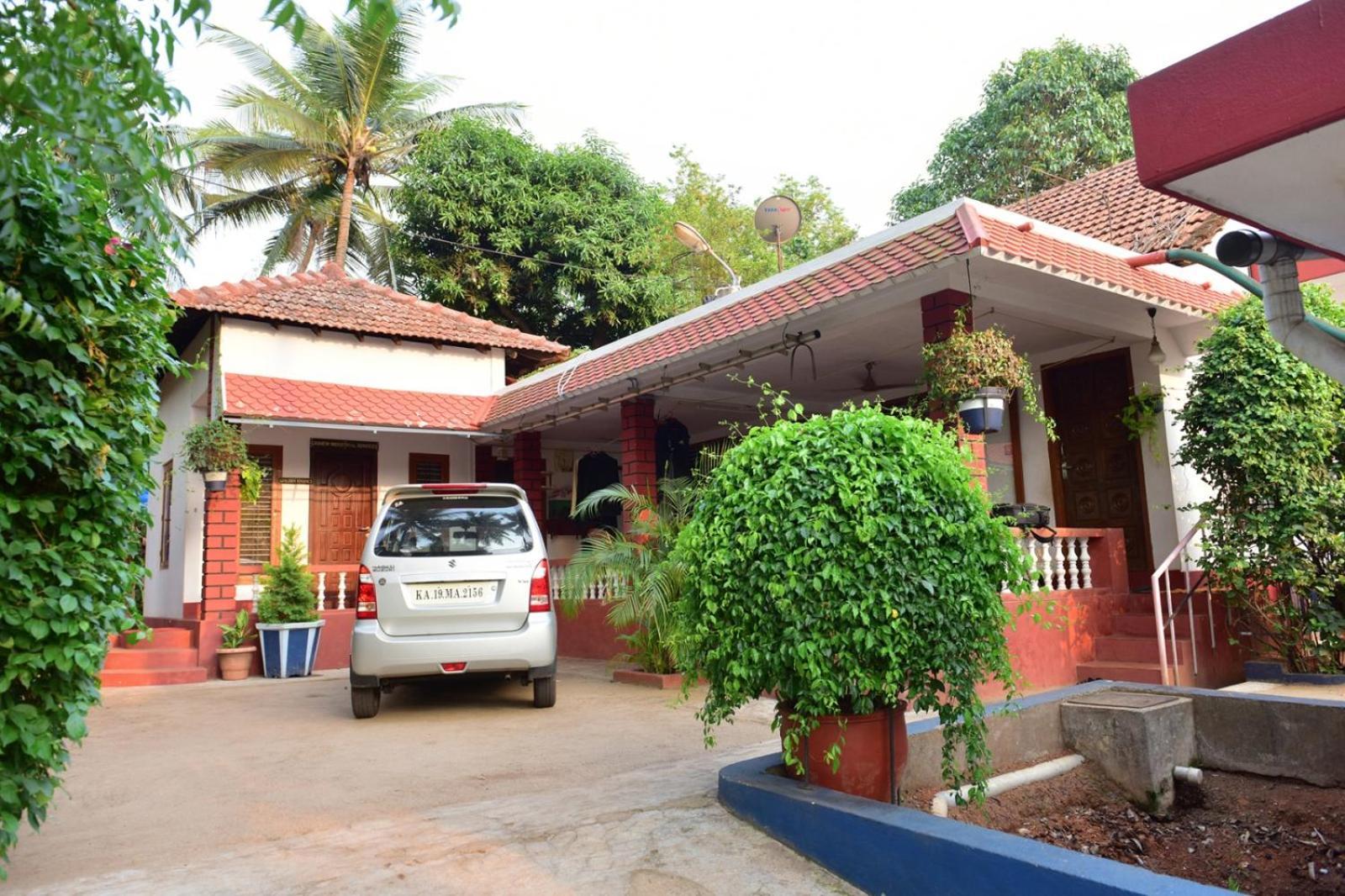 Runnin Airport - Homestay Gurpur Экстерьер фото